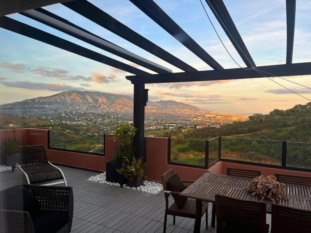 Bright Apartment In The Hills Of Elviria Malaga Ngoại thất bức ảnh